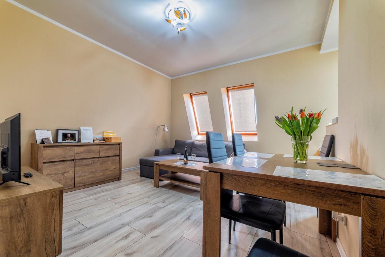Apartamenty Alicja Дзержонюв Экстерьер фото